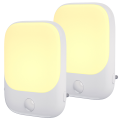 Lampka Wtykowa Pati 2700K + PIR EKW1440 Eko-Light