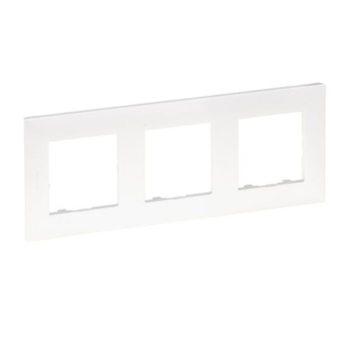 Ramka potrójna kolor perła Niloe Step 863693 Legrand