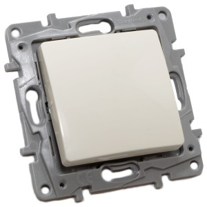 LEGRAND NILOE ŁĄCZNIK KRZYŻOWY 10AX KREM - 664604