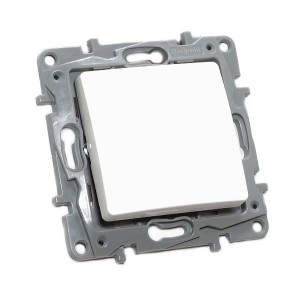 LEGRAND NILOE ŁĄCZNIK KRZYŻOWY BIAŁY - 664504