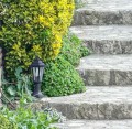 Niska zewnętrzna lampa stojąca K-5009S czarna z serii STANDARD | KAJA
