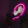 Neon LED napis HELLO wymiary 30x21cm zasilanie bateryjne lub USB