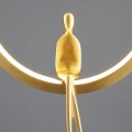 Lampa wisząca AMICI 27 cm - LED, metal, złoty ring z dekoracyjną złotą postacią ST-D7774 gold Step into Design