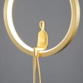 Lampa wisząca AMICI 27 cm - LED, metal, złoty ring z dekoracyjną złotą postacią ST-D7774 gold Step into Design