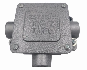 Puszka odgałeźna metalowa 3 wyloty 5x2.5mm2 IP44 Tarel